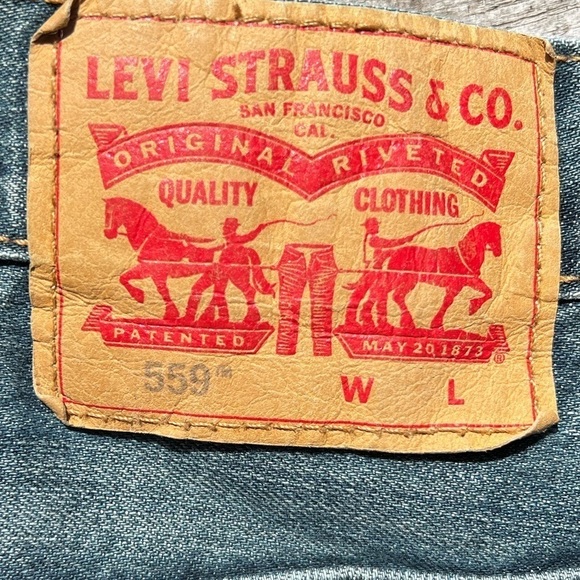 🌻Levi's 559 Medium Wash Relaxed Straight Fit Jeans Men's Size 46x32 - Picture 6 of 8
